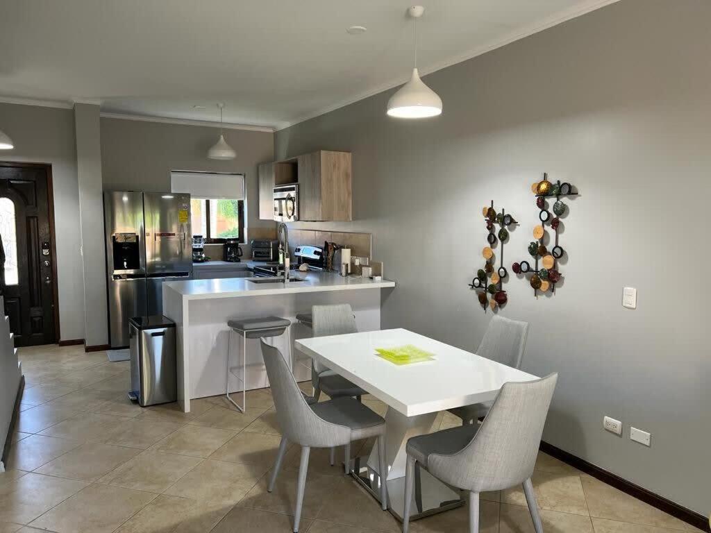 Special House In Gold Coast With Private Jacuzzi Villa Palm Beach Exteriör bild